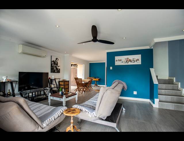 3 BEDROOM TOWNHOUSE FOR SALE IN UMHLANGA CENTRAL